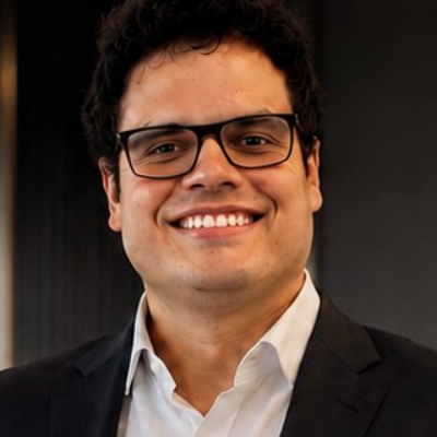 Guillermo Ochoa Lister, COO de VAYRA